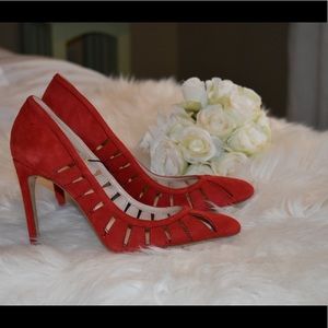 NWT red pumps with cutout, Zara